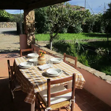Domus Dejanas Bados Apartman *